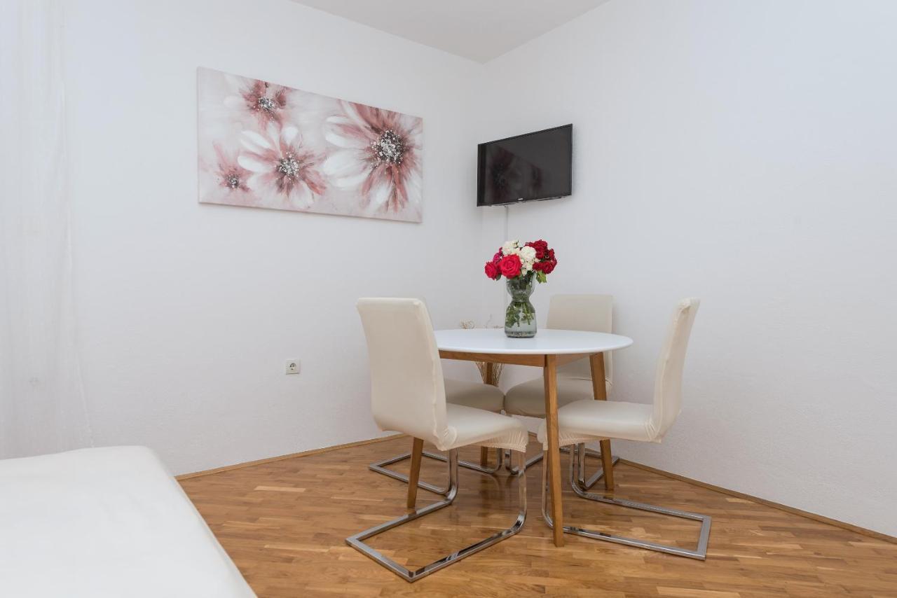 Skiljini Dvori - Apartman Makarska Exterior photo