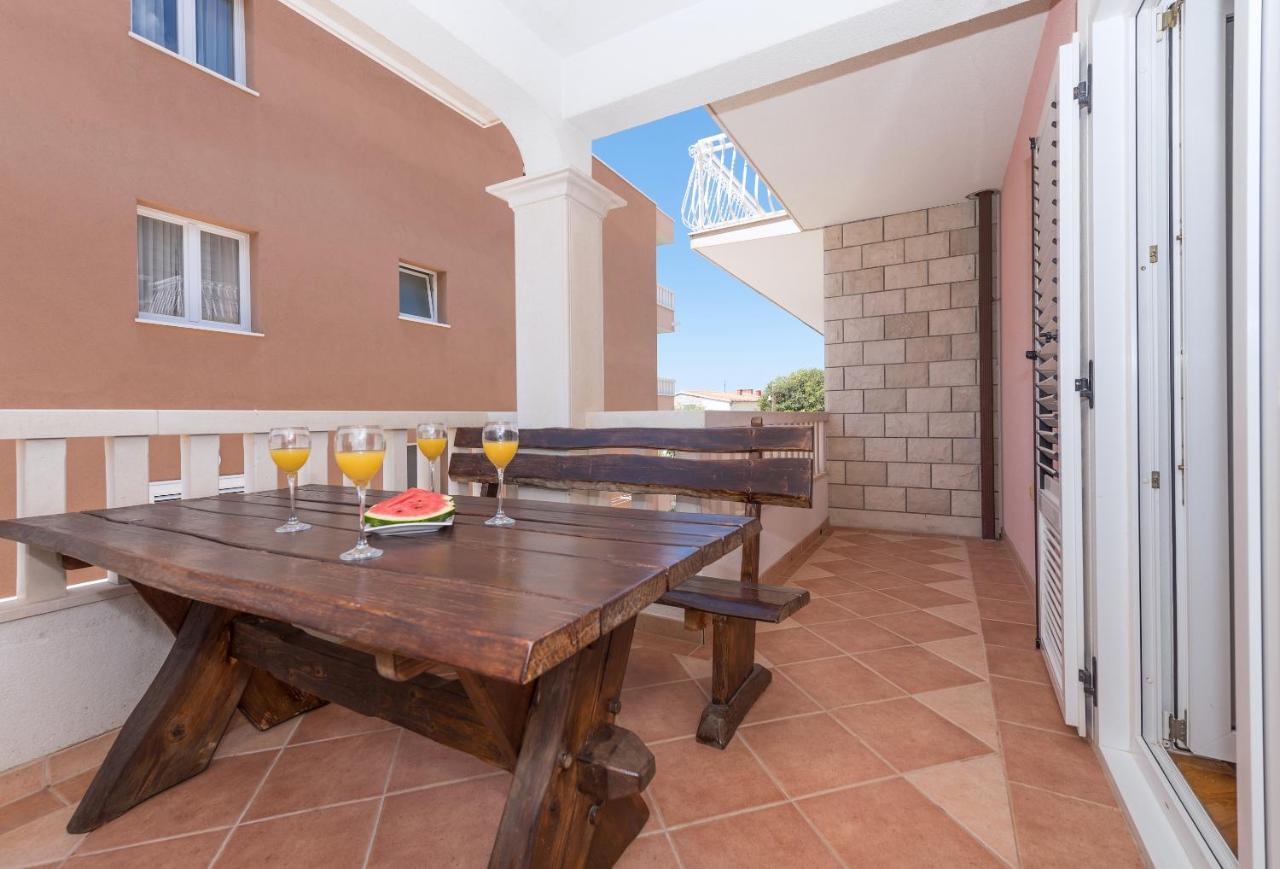 Skiljini Dvori - Apartman Makarska Exterior photo